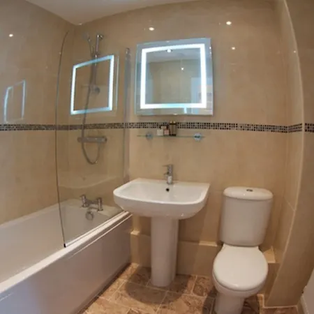 Blue Horizon At The Helaina スカーバラ