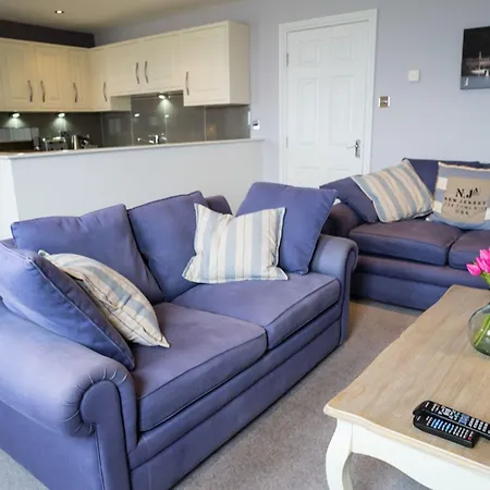 Blue Horizon At The Helaina アパート