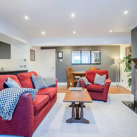 Blue Horizon At The Helaina スカーバラ