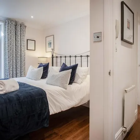 Blue Horizon At The Helaina アパート *