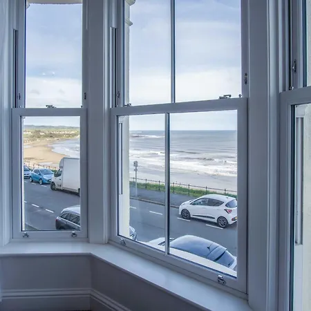 Blue Horizon At The Helaina Lägenhet