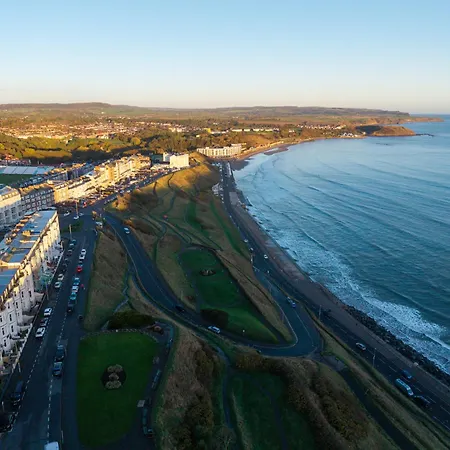 Blue Horizon At The Helaina Scarborough