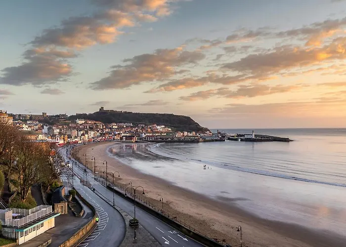 Blue Horizon At The Helaina * Scarborough