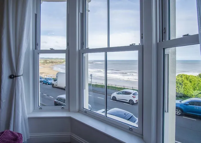 Blue Horizon At The Helaina Apartament