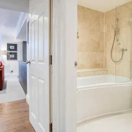 Blue Horizon At The Helaina Σκάρμπορο