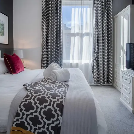 Blue Horizon At The Helaina * Σκάρμπορο